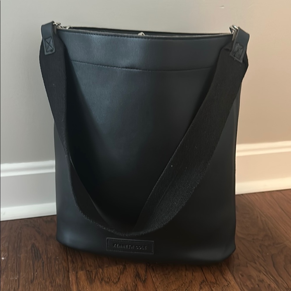 Kenneth Cole Black Leather bucket Bag